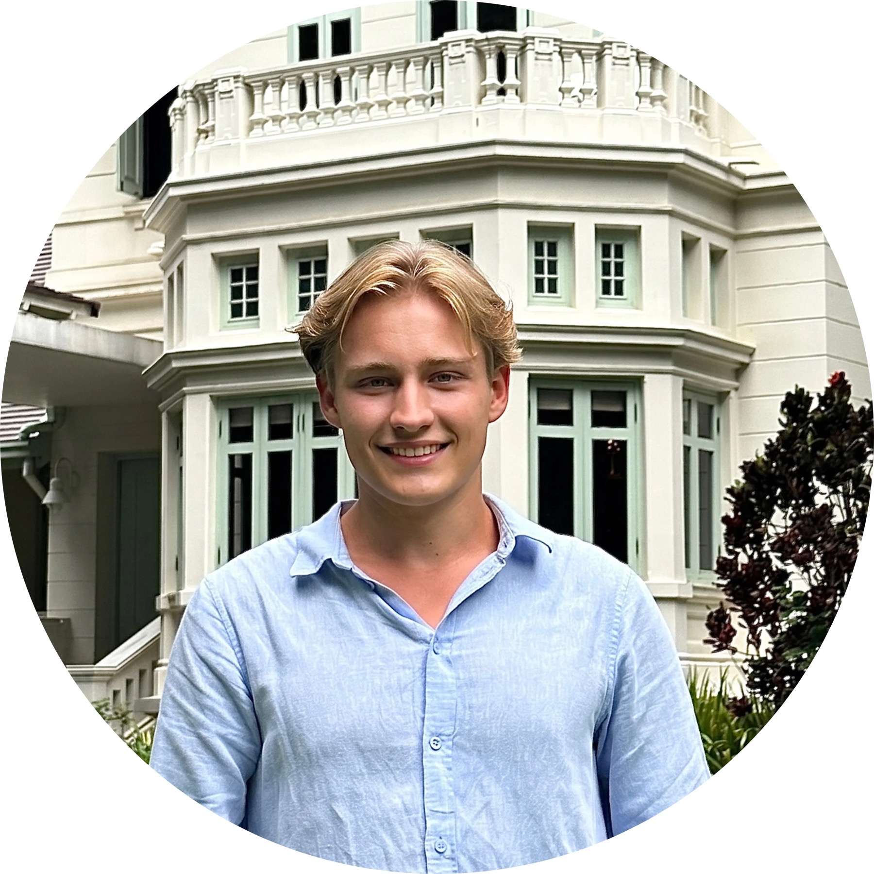 Tjeerd Hettema COMMUNICATIONS & MARKETING INTERN